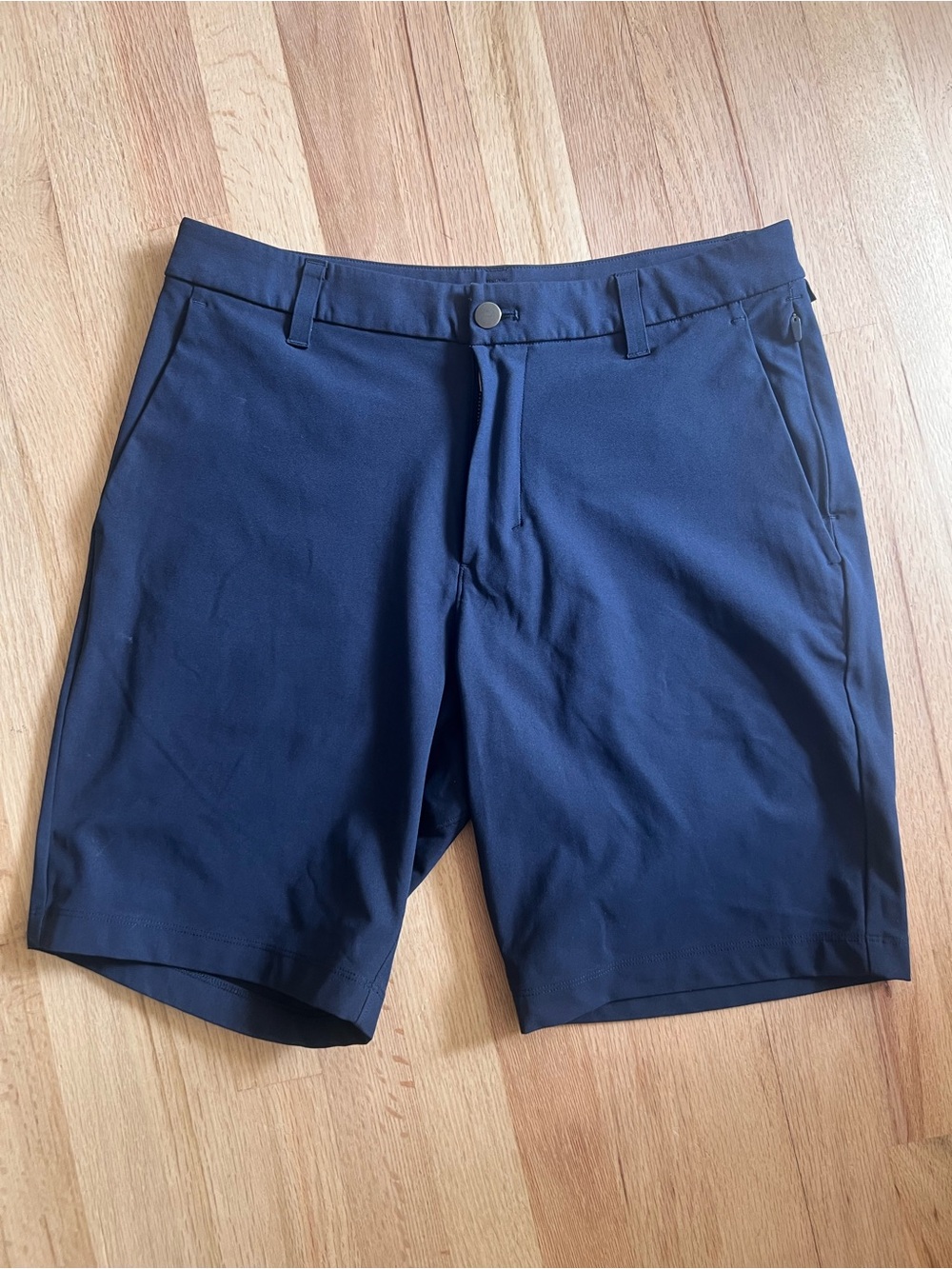 lululemon athletica Men's Navy Flat-Front Performance Shorts